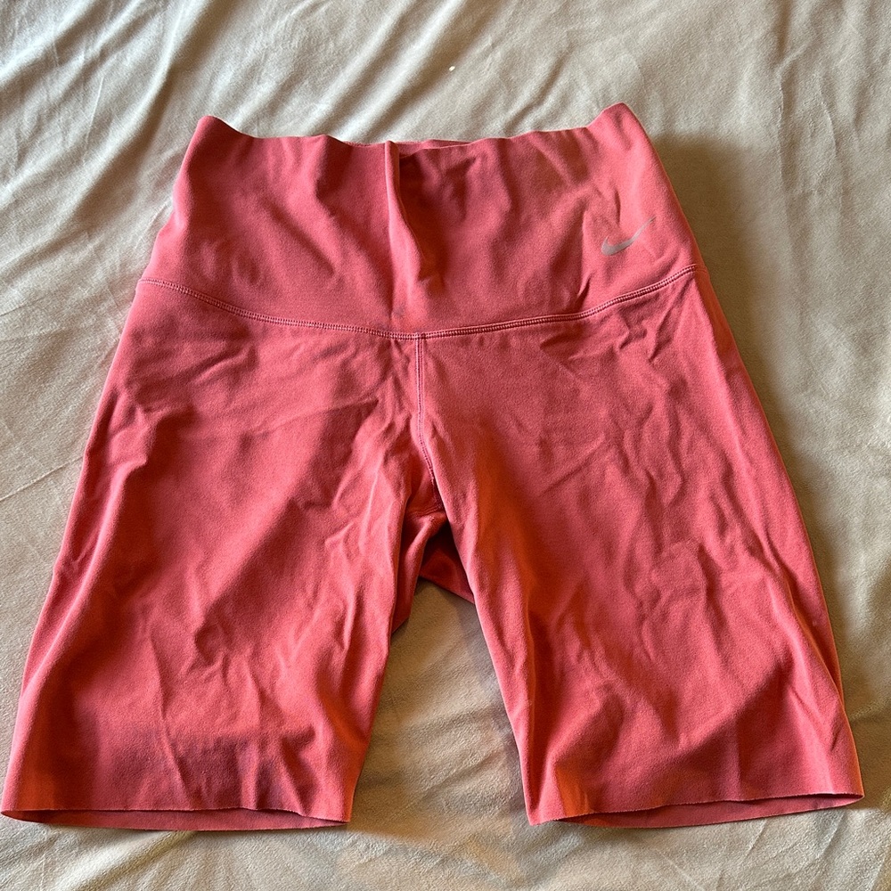 Nike Women's Zenvy Gentle-Support High-Waisted 8" Biker Shorts